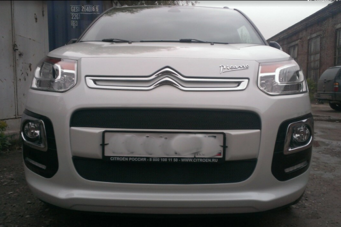 Защита радиатора "Standart" Citroen C3 Picasso (2012-2016) чёрная купить недорого с доставкой в Чита