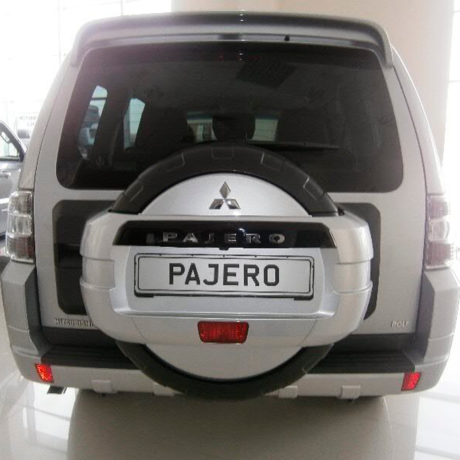Колпак запасного колеса (Абс гладкий) для Mitsubishi Pajero 4 купить недорого с доставкой в Чита
