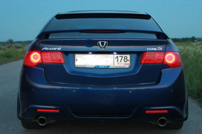 Спойлер (стоп-сигнал в комплект не входит) "Sport" для Honda Accord VIII (2008-2013) купить недорого с доставкой в Чита