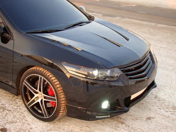 Капот пластиковый "Agressive Waterproof" var №1 (с глухими воздуховодами) для Honda Accord VIII купить недорого с доставкой в Чита