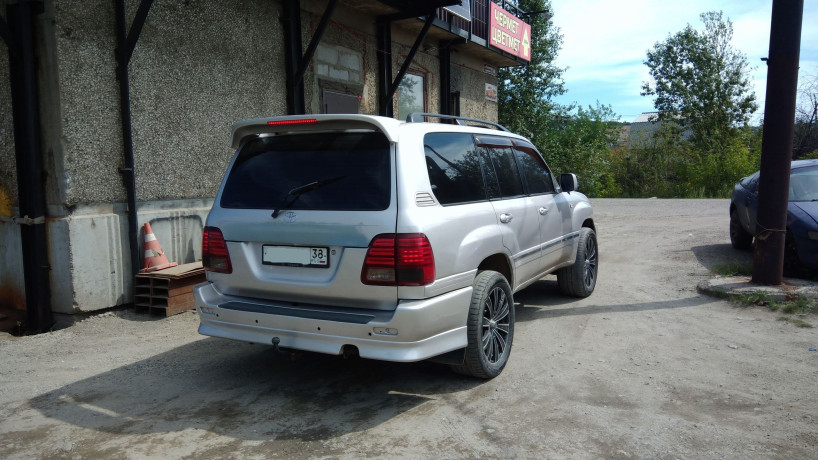 Накладки на задний бампер (сток) Toyota Land Cruiser 100 купить недорого с доставкой в Чита