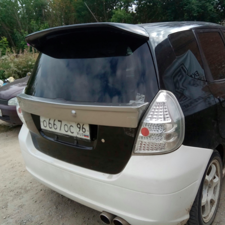 Средняя накладка на 5 дверь для Honda Fit GD купить недорого с доставкой в Чита